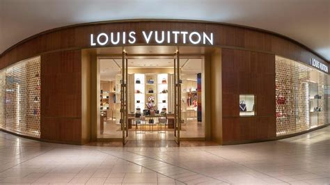 louis vuitton calgary|chinook centre calgary.